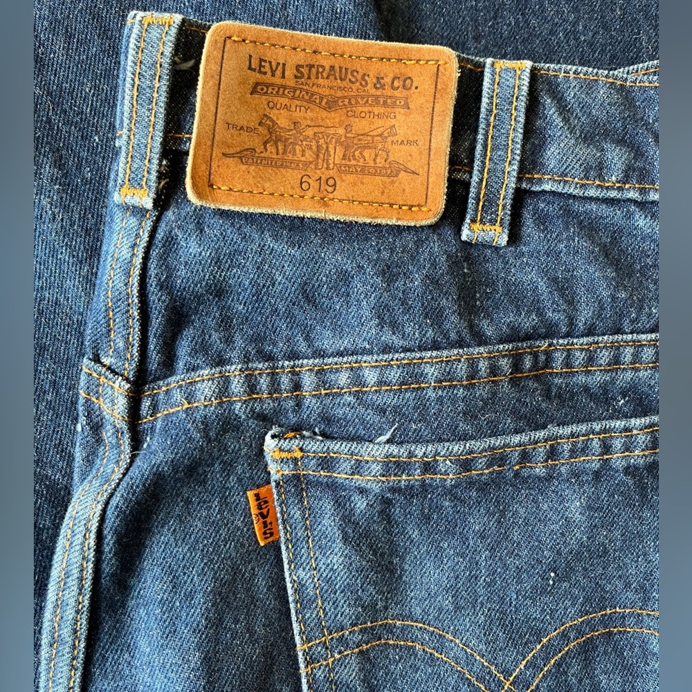 Distressed LEVI’S 619 Jeans